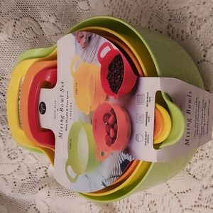Core Mixing Bowl Set green, yellow, orange, & red